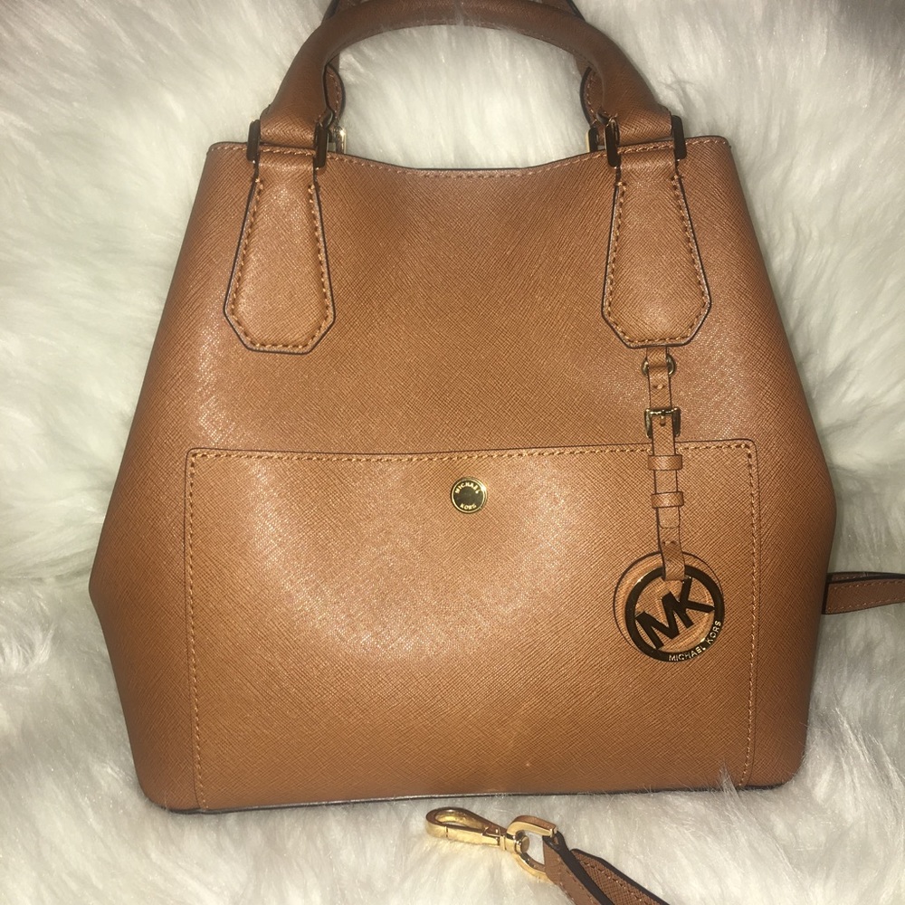 Michael Kors Greenwich handbag❌sold❌ - Picture 2 of 7